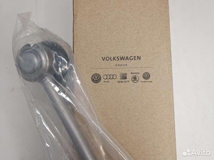 Стойка стабилизатора VAG 5Q0411315A