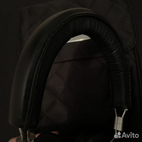 Bowers & Wilkins p5 s2