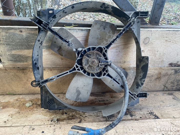 Toyota carina вентилятор радиатора левый