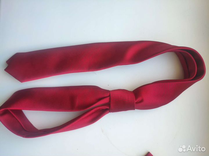 Бабочка красная