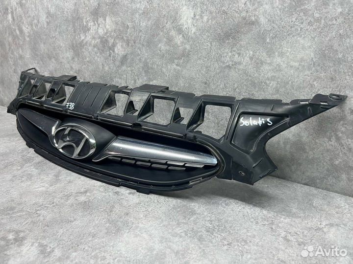 Решетка радиатора Hyundai Solaris 2012 863511R000