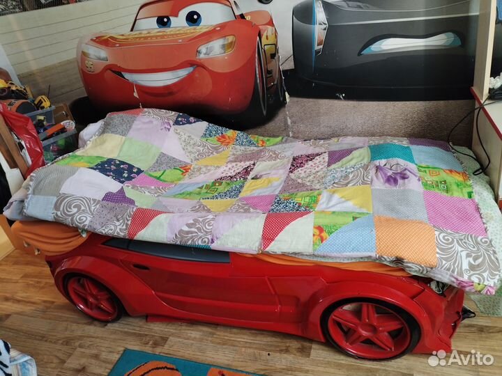 Детская кровать машинка с матрасом бу