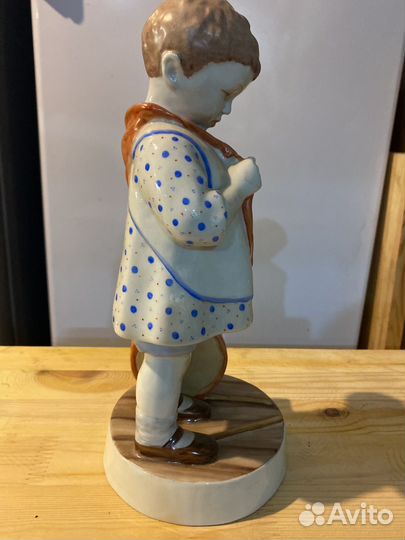 Статуэтка, фарфор, 