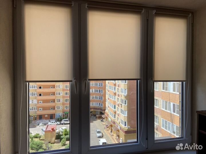 Жалюзи и рулонные шторы на окна