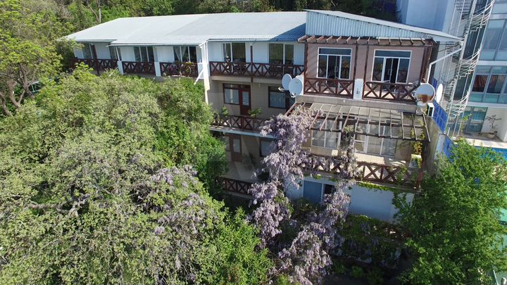 Гостиница, 1369 м²