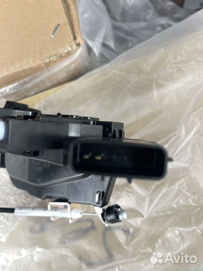 Замок передней правой двери QX80 QX56