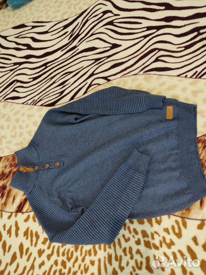 Свитер для мальчика под горло