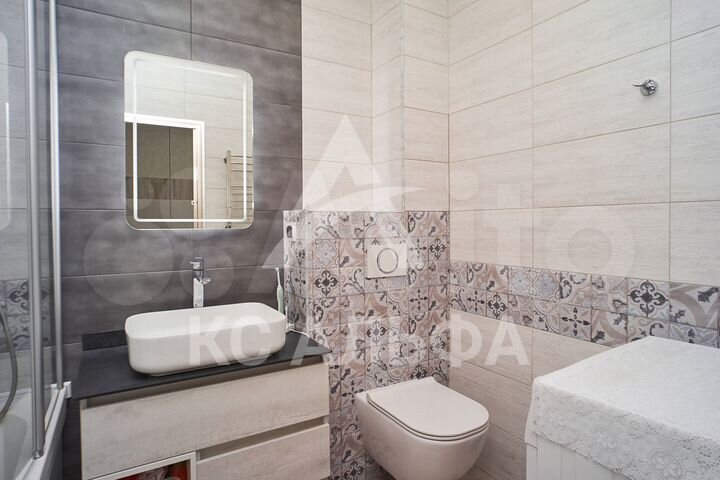 2-к. квартира, 52 м², 2/10 эт.