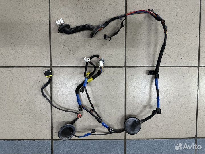 Проводка задней правой двери Hyundai Santa Fe