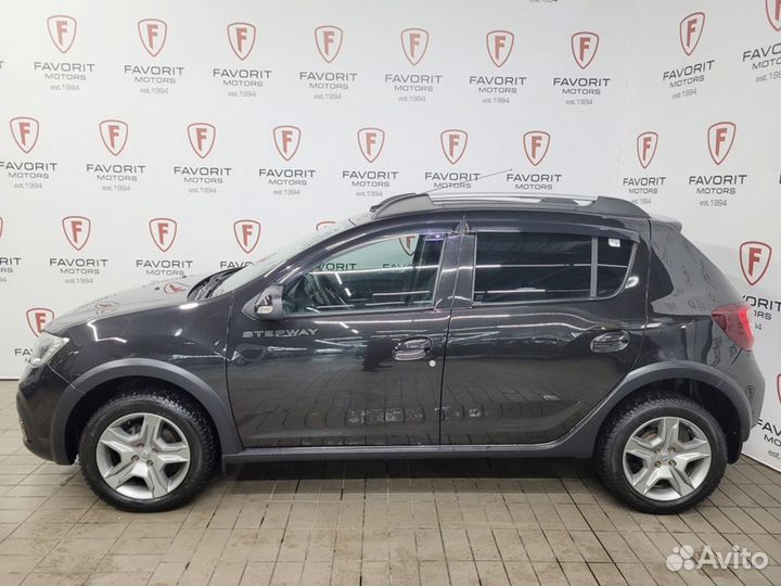 Renault Sandero Stepway 1.6 AT, 2021, 38 061 км