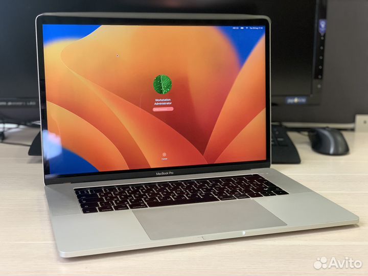 Macbook Pro 15 с i7 и TouchBar