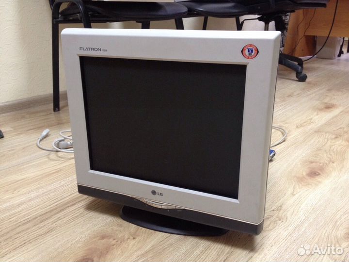 Монитор LG F17LC-0