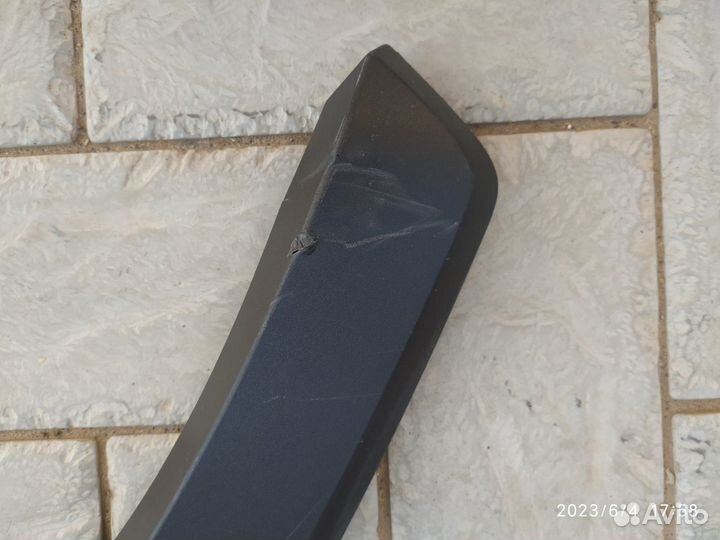 7560542160 Накладка крыла заднего правого Toyota R