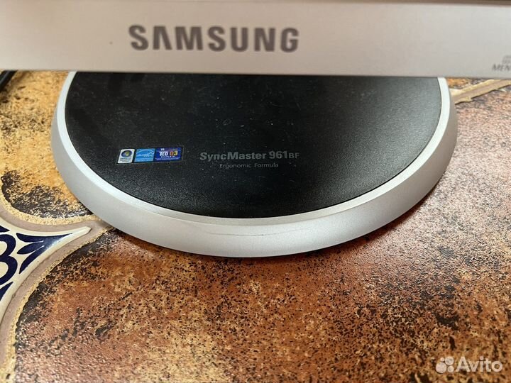 Монитор Samsung SyncMaster 961BF