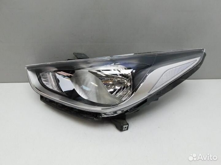 Фара левая Hyundai Solaris