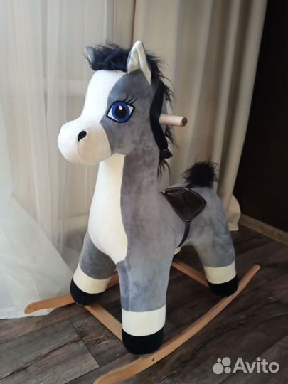 Лошадь игрушка качалка