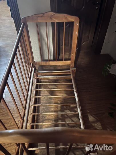 Детская кроватка