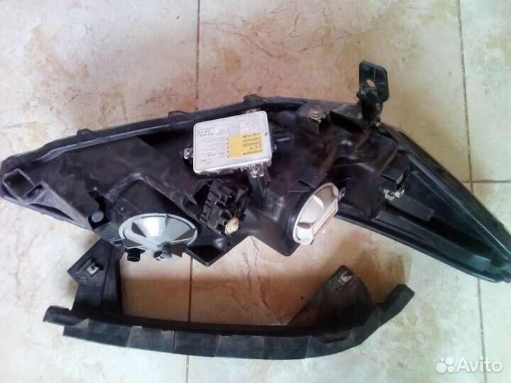 Фара на Хонда Стрим 2007-2009 г.в