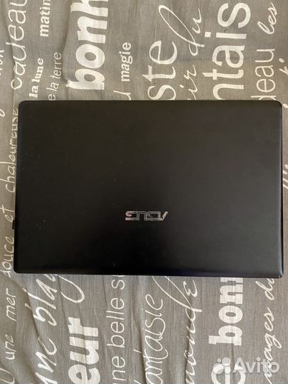 Ноутбук asus