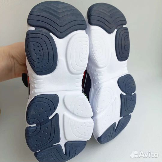 Размеры 33, 35, 37 Капика софтшел новые кроссовки