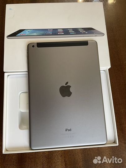 iPad Air wifi cell 64GB Space Gray