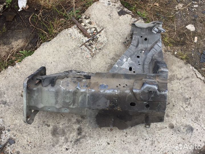 Лонжерон передний правый Volvo S80 2