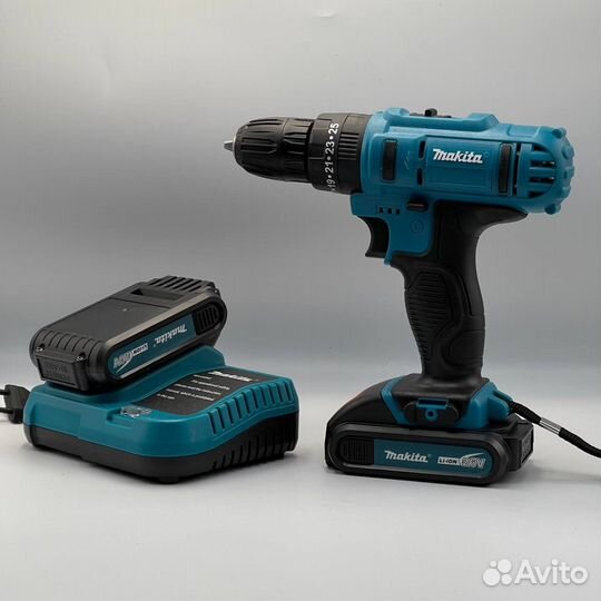 Шуруповерт Makita 26V с набором инструментов