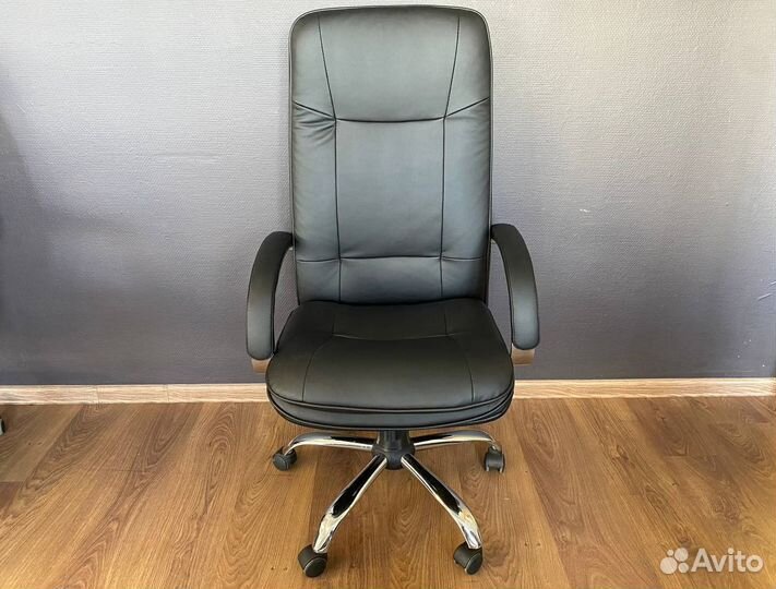 Компьютерное кресло. Гарантия 1 год