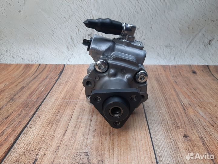 Насос гур 7P6422154A VAG (Q7/Cayenne/Touareg)