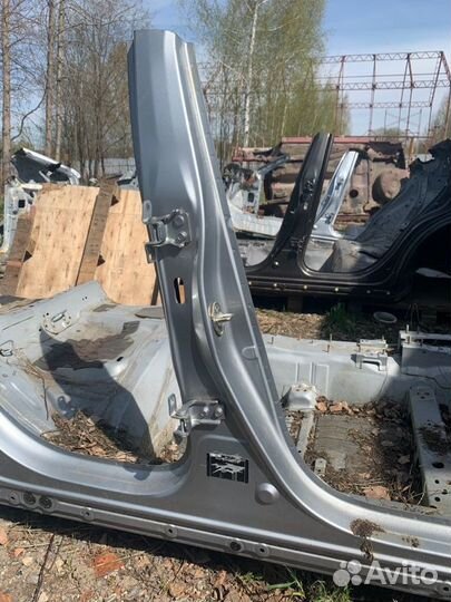 Стойка кузова центральная правая Mazda Cx-30