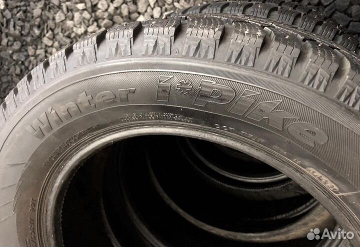 Hankook Winter I'Pike W409 225/60 R17