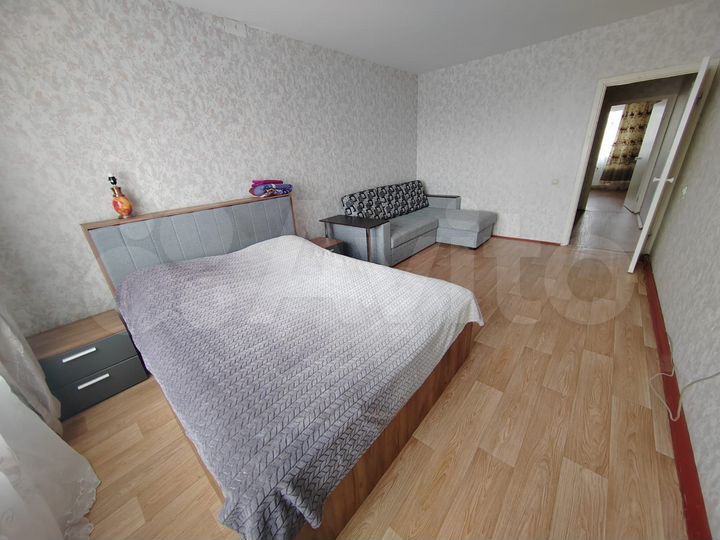 3-к. квартира, 80 м², 5/17 эт.