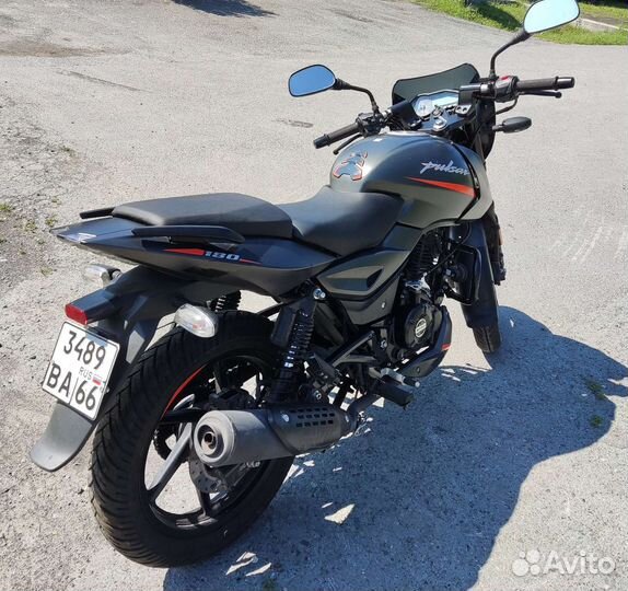 Мотоцикл Bajaj Pulsar 180