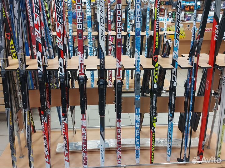 Беговые лыжи с механическим креплением NNN