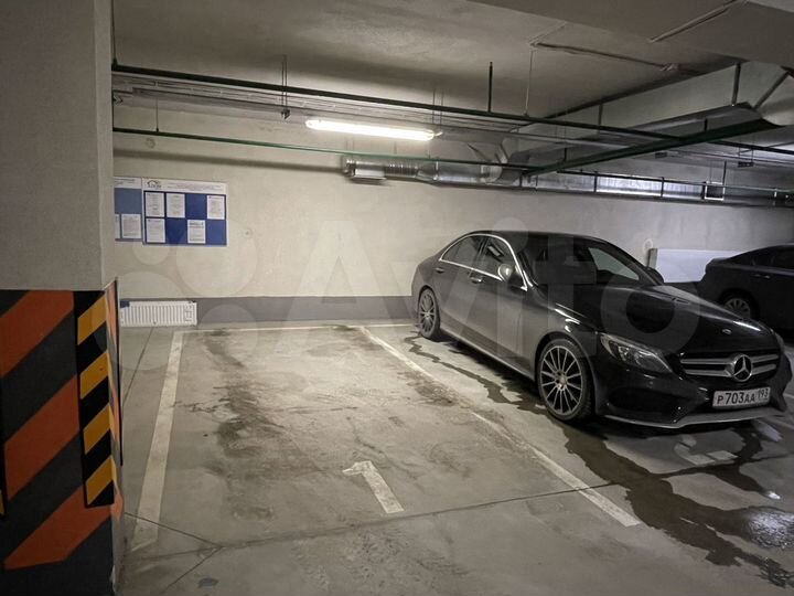 Машиноместо, 20 м²