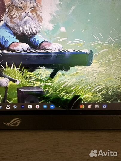 Asus ROG Strix XG17AHP