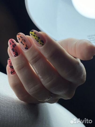 Маникюр педикюр
