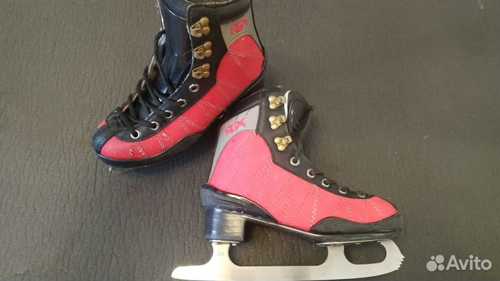 Коньки фигурные б/у