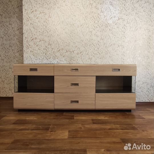 Тумба под телевизор