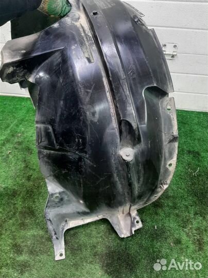 Подкрылок передний правый Suzuki SX4 2008
