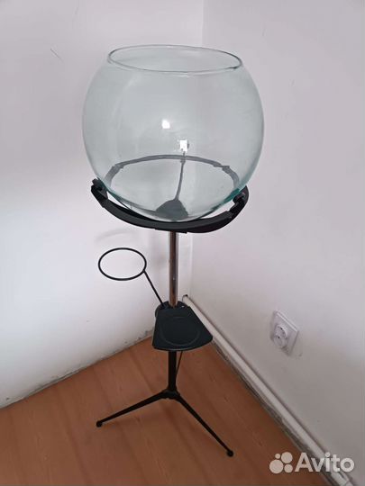 Аквариум на подставке