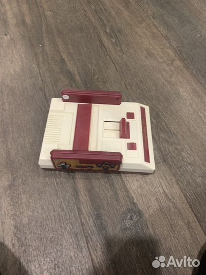 Игровая приставка dendy