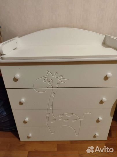 Пеленальный комод белый