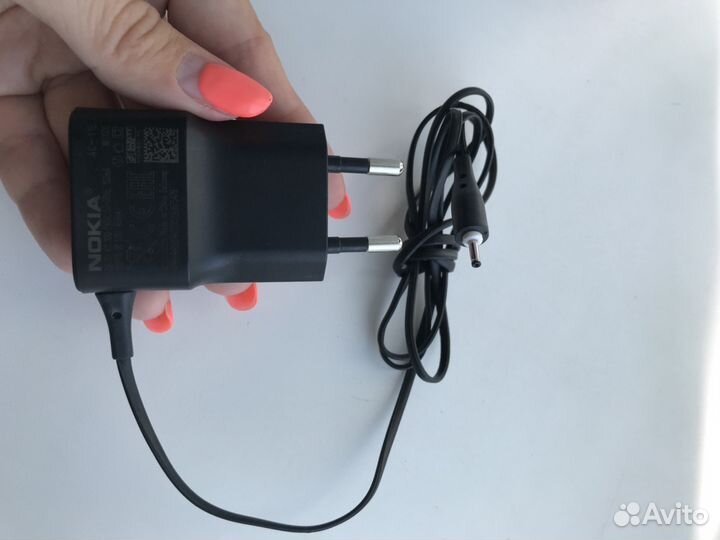 Зарядное устройство почти новое оригинал Nokia