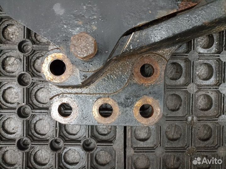 54901291244710 Кронштейн реактивной тяги