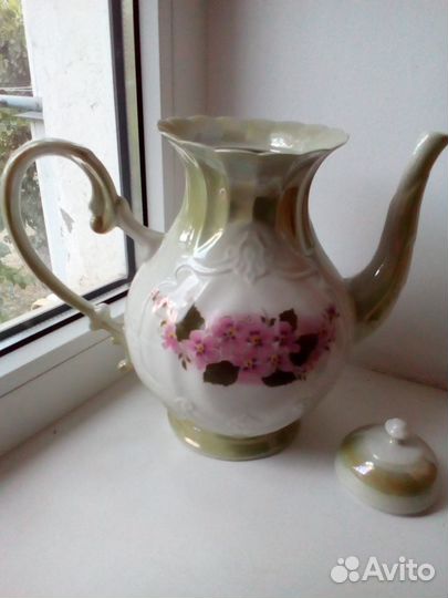 Эмалир.кружка, контейнер, чайник фарф. бочёнки наб