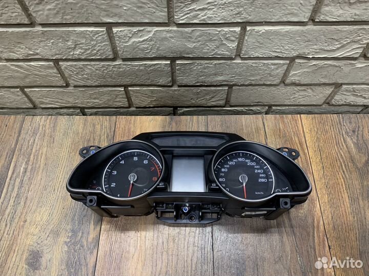 Аudi А5 (8T) Панель приборов