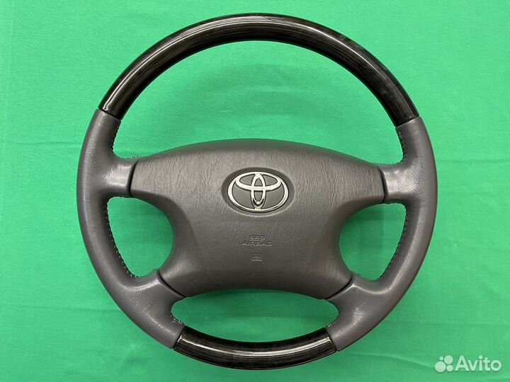 Оригинальный руль с косточкой черное дерево Toyota