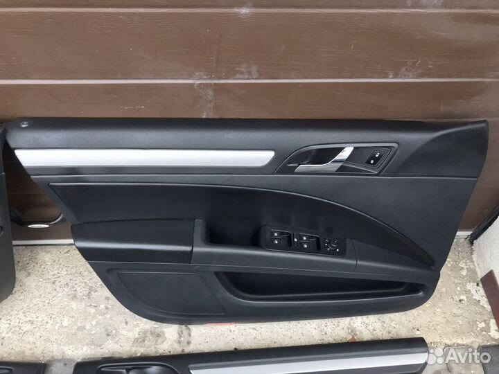 Дверные карты Кожа Skoda Superb II Combi
