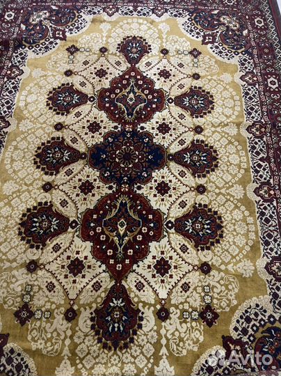 Ковёр из натуральной шерсти